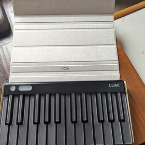 ROLI Lumi Keys Like New with Yellow Case